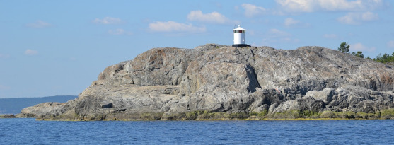 Bilden visar en skärgårdsmiljö