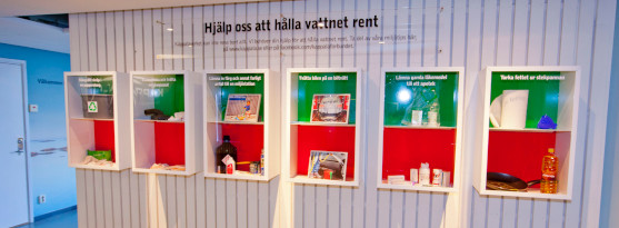 Bilden visar en del av vår utställning, med tema hur vi kan hjälpas åt att hålla vattnet rent